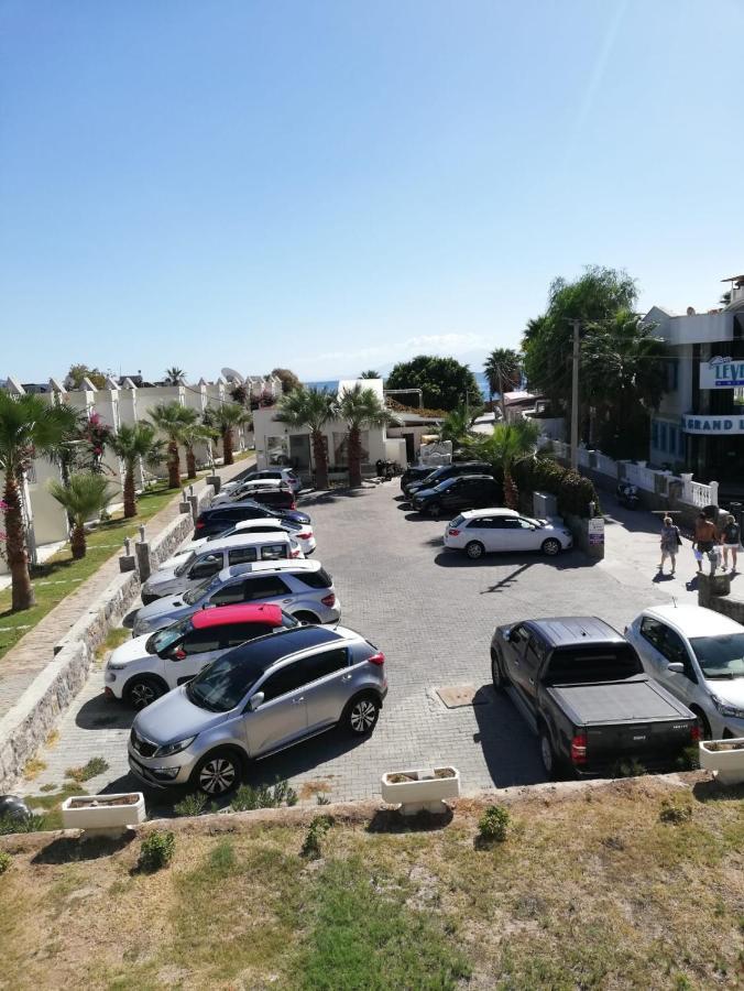 Viras Hotel Ortakent Esterno foto