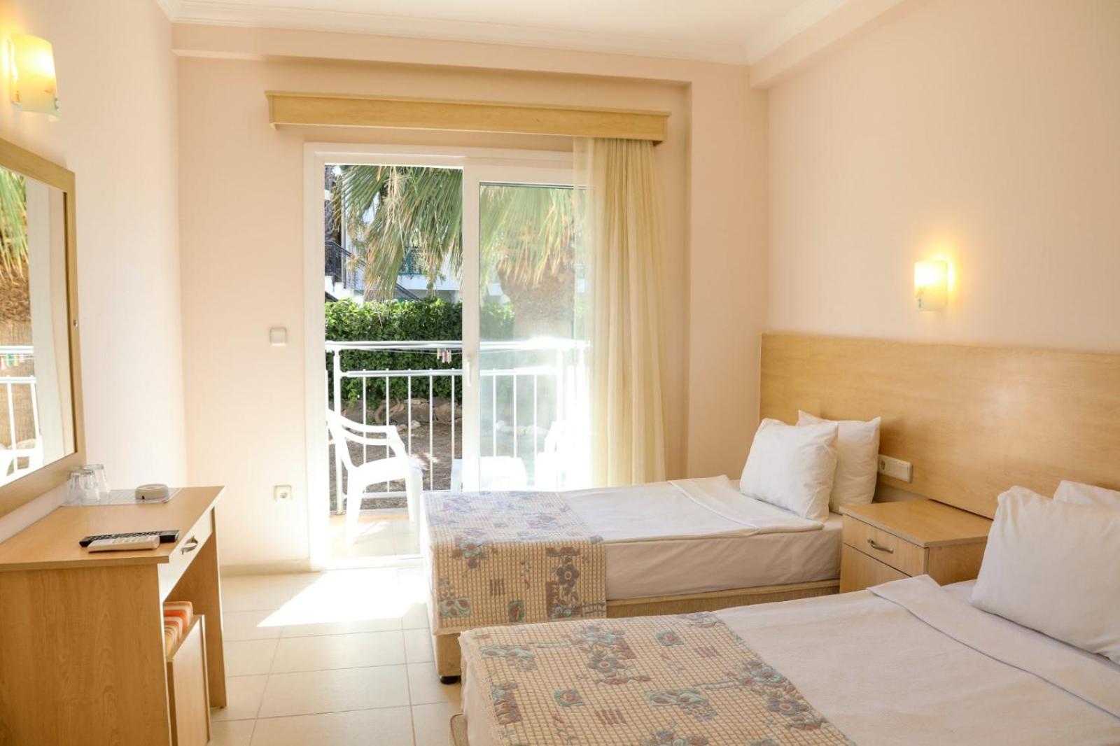 Viras Hotel Ortakent Esterno foto