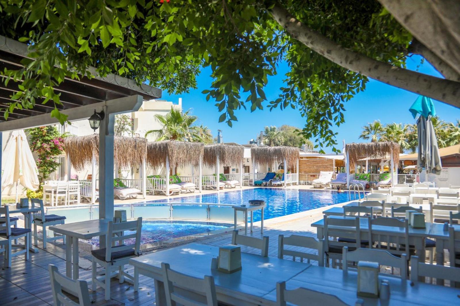 Viras Hotel Ortakent Esterno foto
