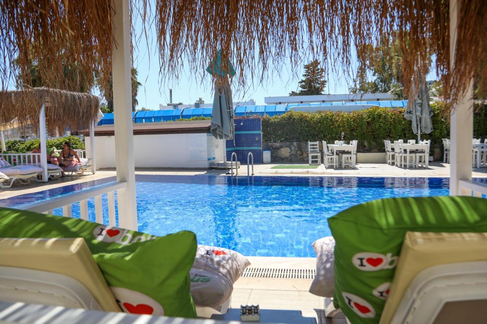 Viras Hotel Ortakent Esterno foto